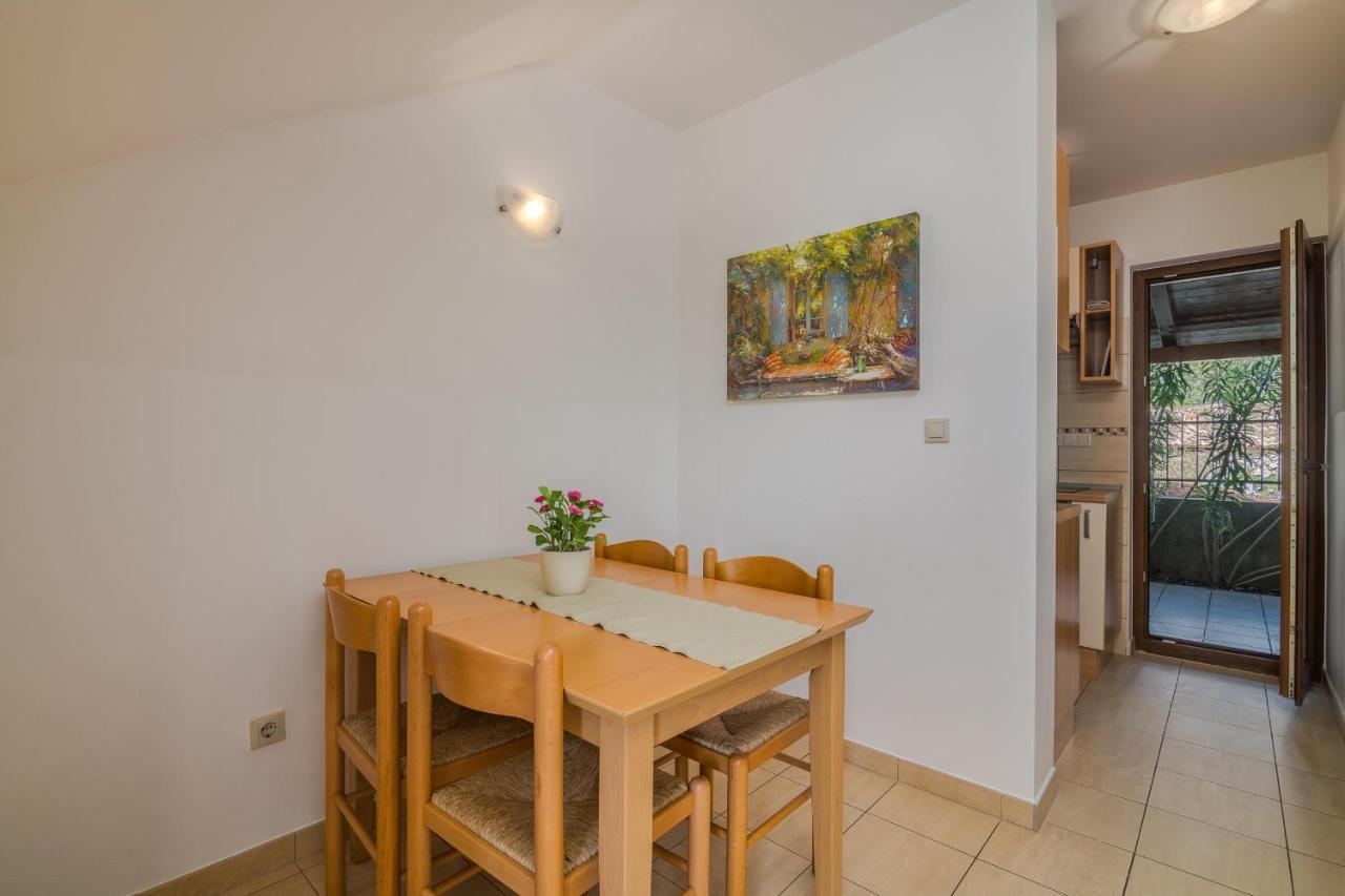 Apartments Celeste Климно Екстериор снимка
