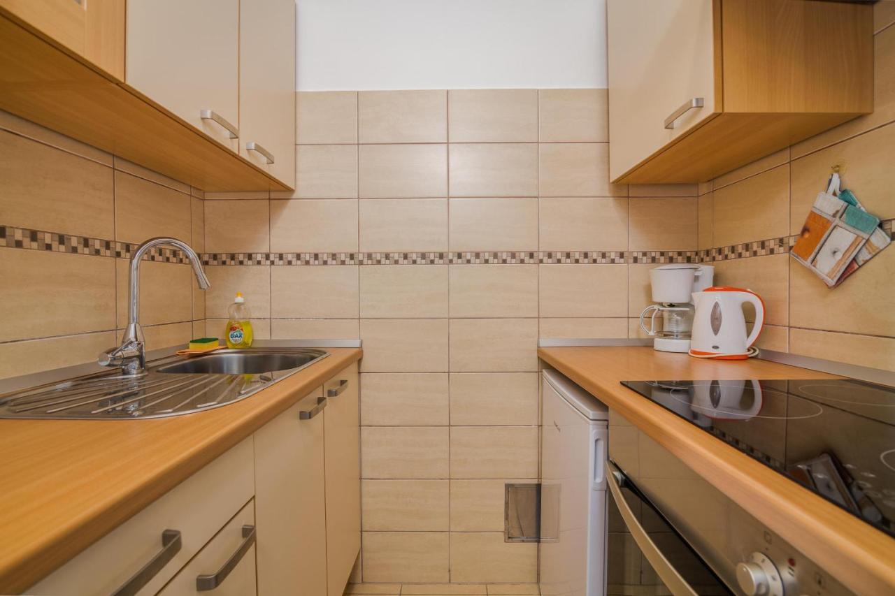 Apartments Celeste Климно Екстериор снимка