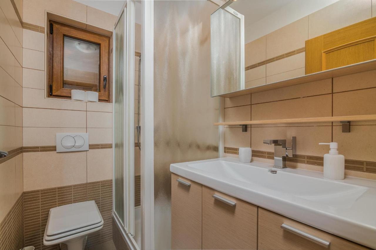 Apartments Celeste Климно Екстериор снимка