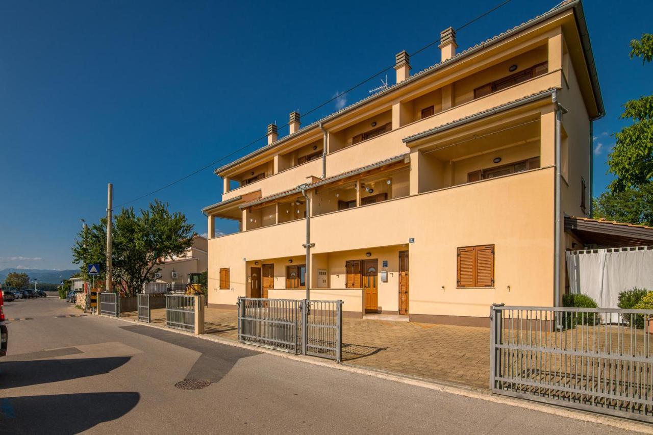 Apartments Celeste Климно Екстериор снимка