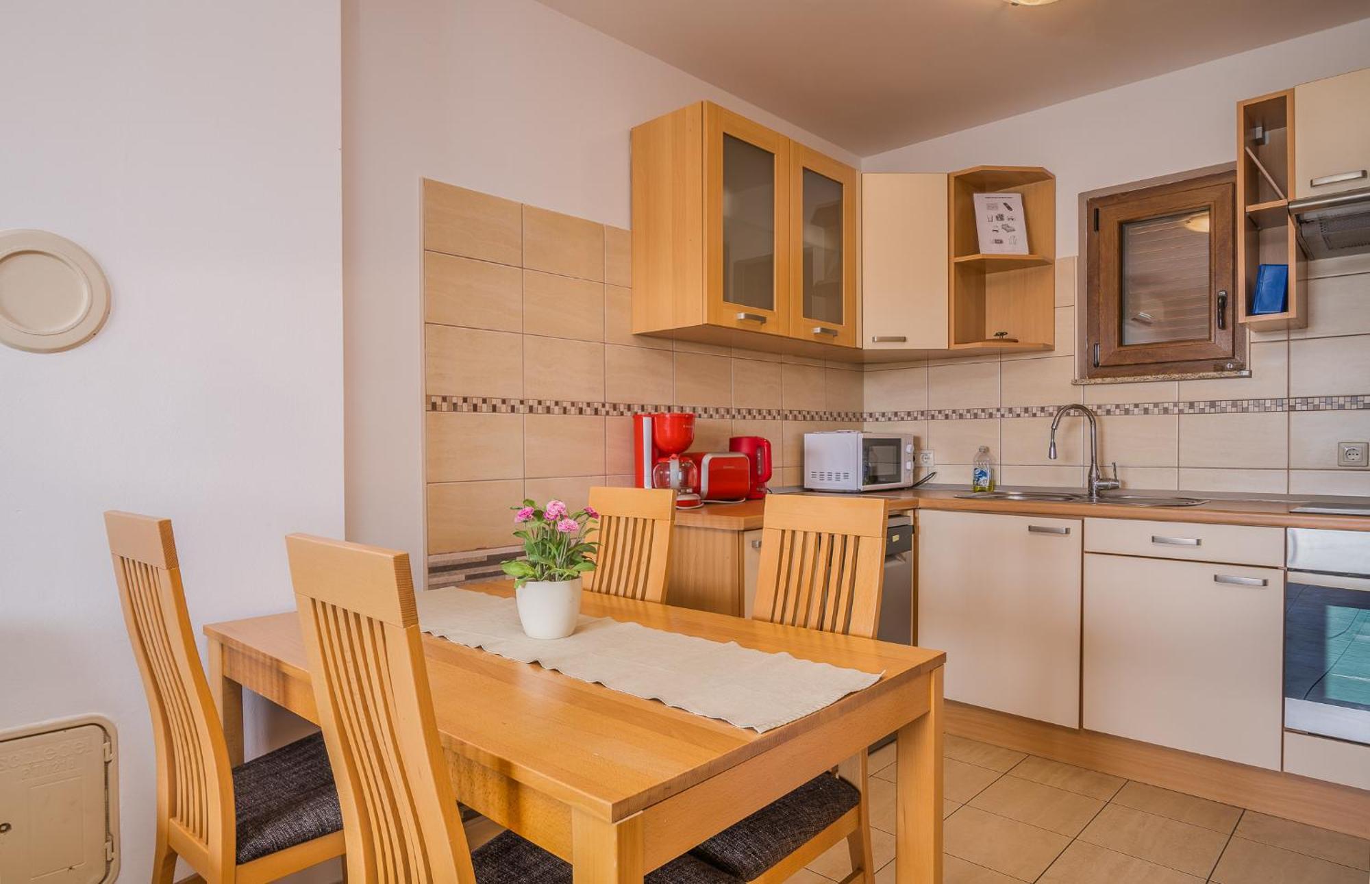 Apartments Celeste Климно Екстериор снимка